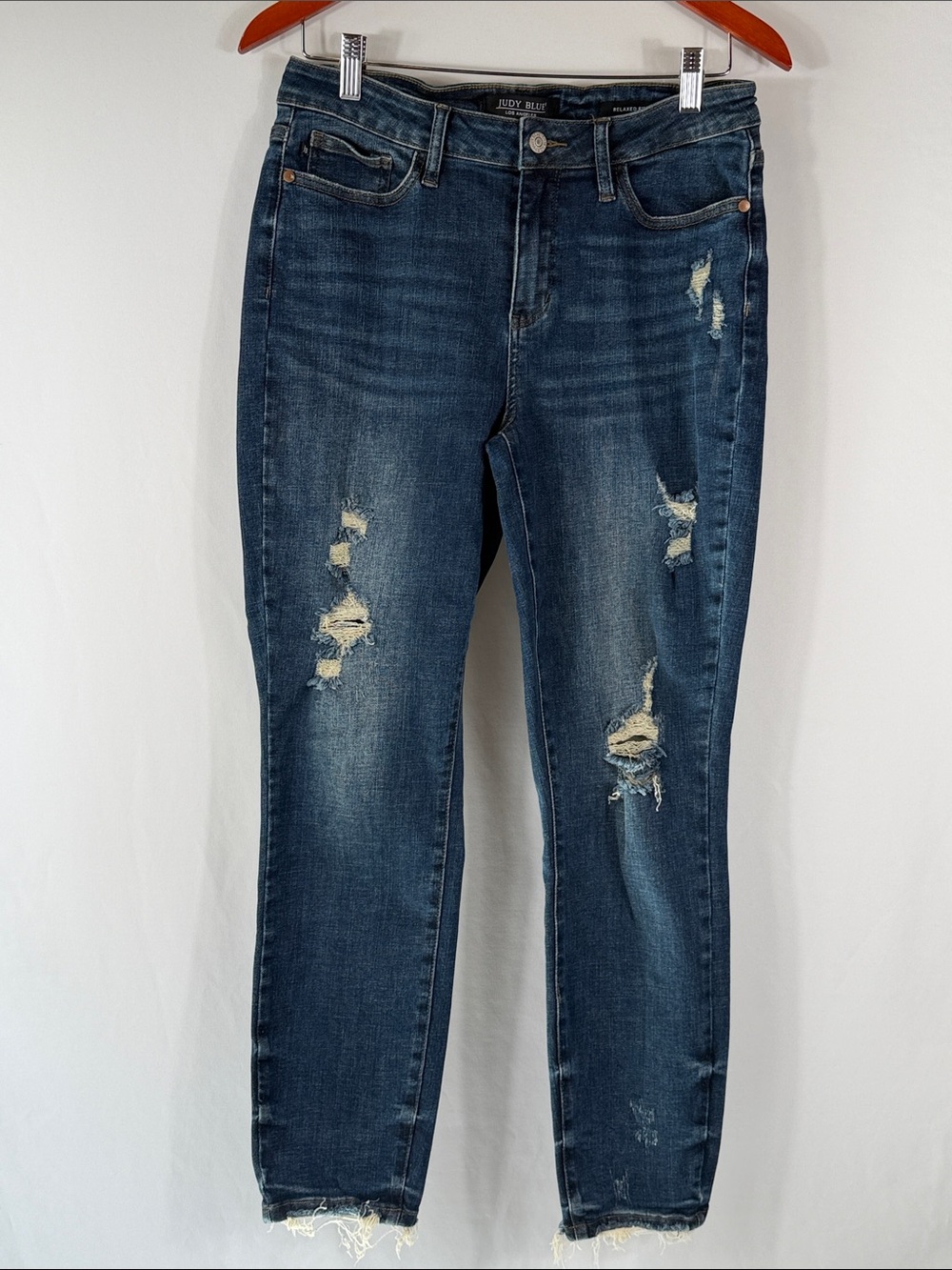 Judy Blue Distressed Relaxed Fit Stretch Skinny Jeans. Women’s Size 9 / 29.
